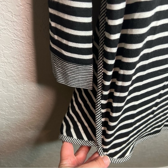 Talbots 3 Quarter Inch Sleeve Black and White Striped Top W/ UPF 50+ - Picture 5 of 7